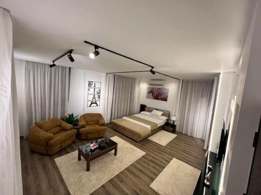 Modern Roof Greenery Terrace Apartment Cairo